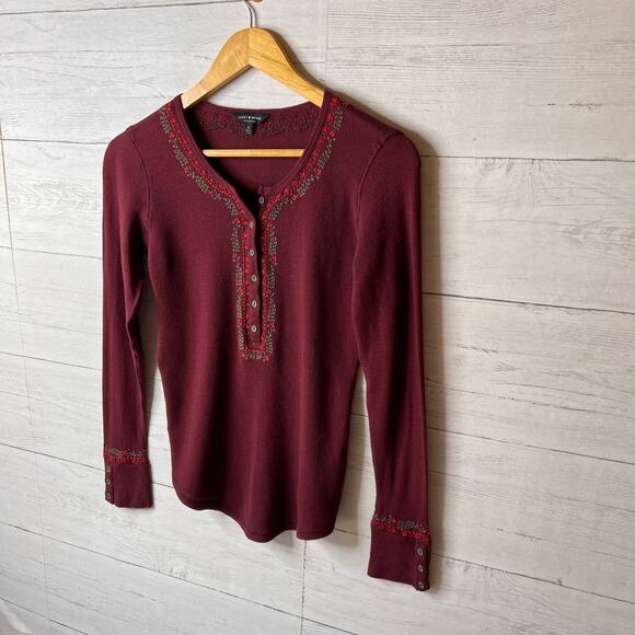 Lucky Brand Top Womens Size Small Burgundy Thermal Henley with Floral Embroidery - Picture 5 of 16